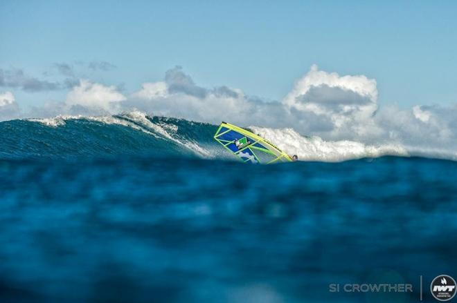 Greg Aguera, impressed all day in the Grand Masters fleet – Aloha Classic ©  Si Crowther / IWT